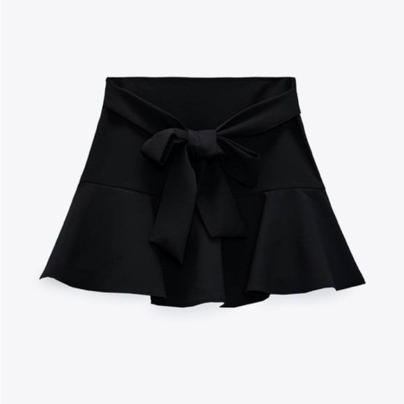 Black Bow Trim Skort Zara - Picture 1 of 2